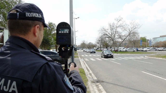 Za prekoračenje brzine 3.700 kazni